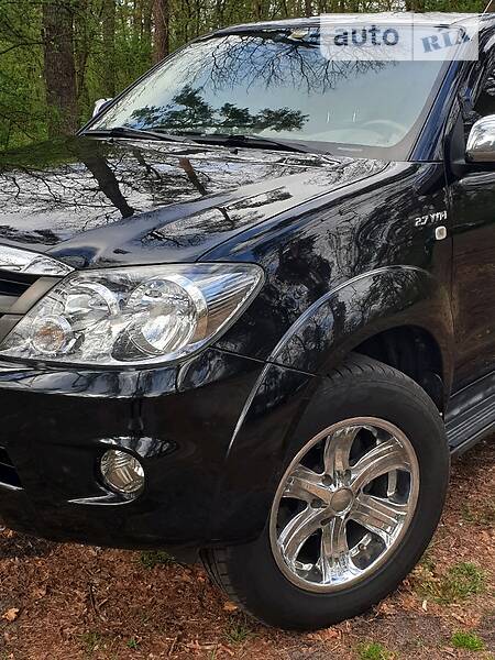 Позашляховик / Кросовер Toyota Fortuner 2007 в Києві