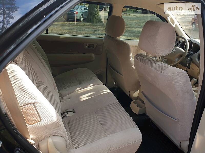Позашляховик / Кросовер Toyota Fortuner 2007 в Києві