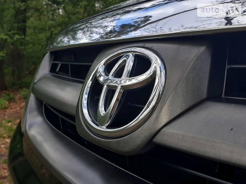 Позашляховик / Кросовер Toyota Fortuner 2007 в Києві