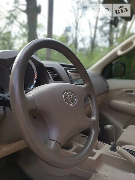 Позашляховик / Кросовер Toyota Fortuner 2007 в Києві