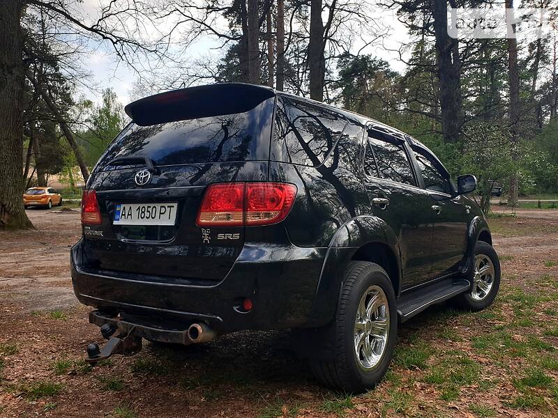 Позашляховик / Кросовер Toyota Fortuner 2007 в Києві