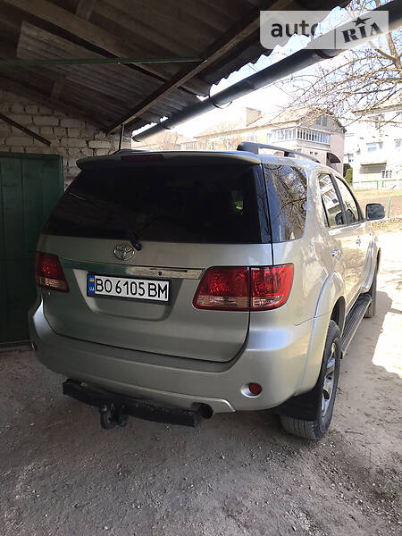 Позашляховик / Кросовер Toyota Fortuner 2005 в Тернополі фото 12 Позашляховик / Кросовер Toyota Fortuner 2005 в Тернополі