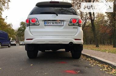 Позашляховик / Кросовер Toyota Fortuner 2013 в Одесі