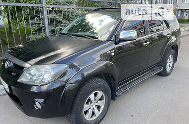 Внедорожник / Кроссовер Toyota Fortuner 2005 в Киеве