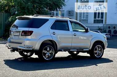 Позашляховик / Кросовер Toyota Fortuner 2007 в 