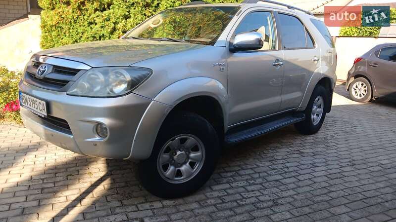 Внедорожник / Кроссовер Toyota Fortuner 2006 в Сумах