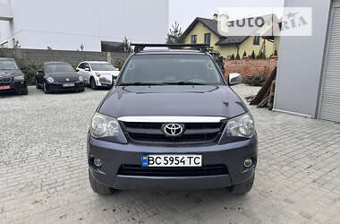 Позашляховик / Кросовер Toyota Fortuner 2006 в Львові