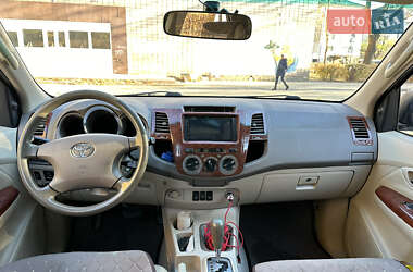 Внедорожник / Кроссовер Toyota Fortuner 2007 в 