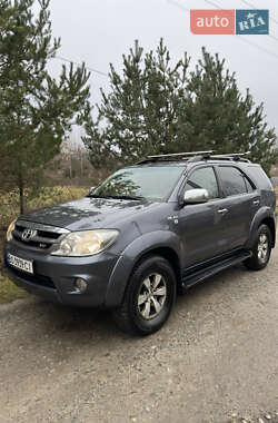 Позашляховик / Кросовер Toyota Fortuner 2006 в Збаражі