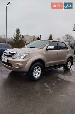 Позашляховик / Кросовер Toyota Fortuner 2007 в Охтирці