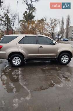 Позашляховик / Кросовер Toyota Fortuner 2007 в Охтирці