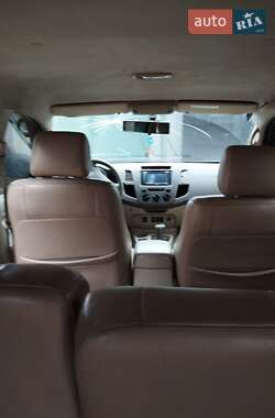 Внедорожник / Кроссовер Toyota Fortuner 2007 в 