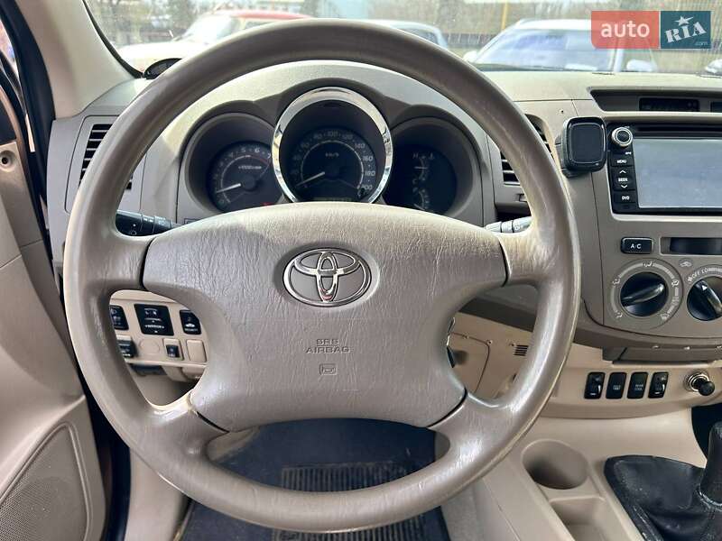 Позашляховик / Кросовер Toyota Fortuner 2006 в Одесі