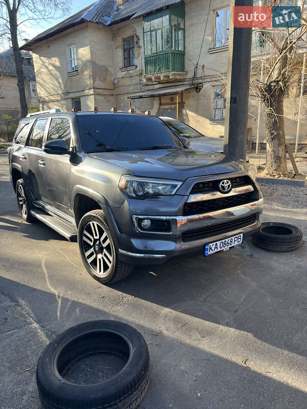 Внедорожник / Кроссовер Toyota Fortuner 2014 в Киеве