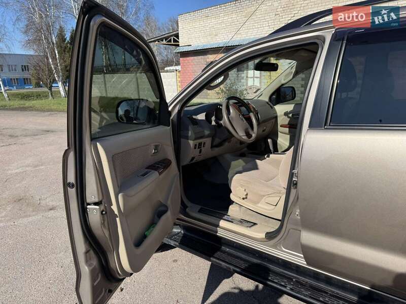 Внедорожник / Кроссовер Toyota Fortuner 2008 в Коропе