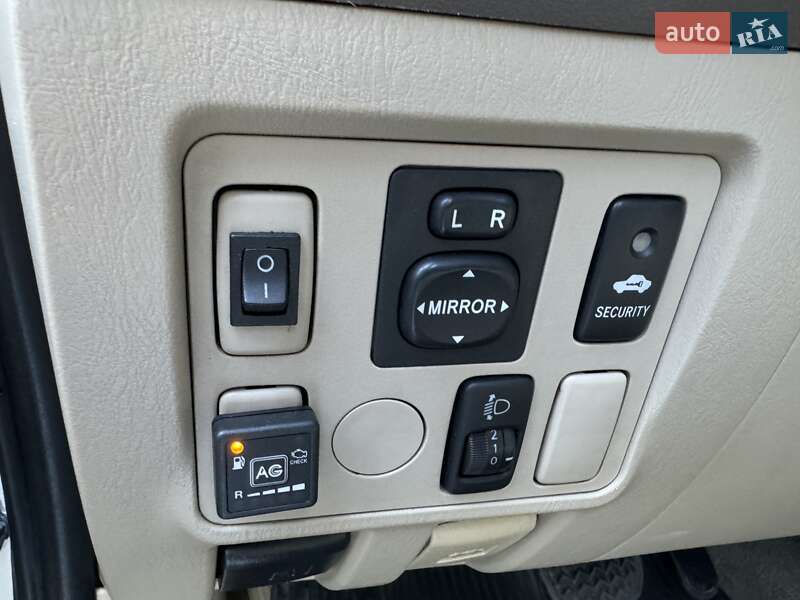 Позашляховик / Кросовер Toyota Fortuner 2007 в Одесі