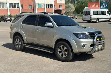 Внедорожник / Кроссовер Toyota Fortuner 2007 в 