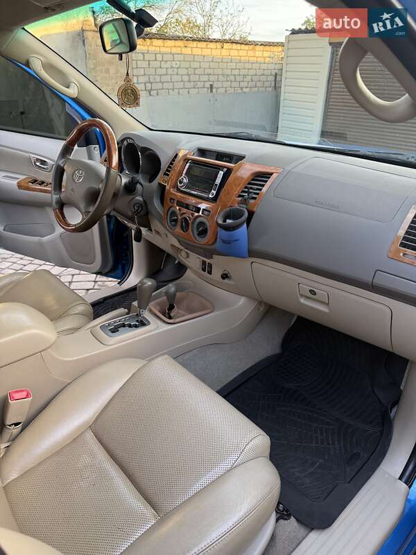Внедорожник / Кроссовер Toyota Fortuner 2007 в Кривом Роге