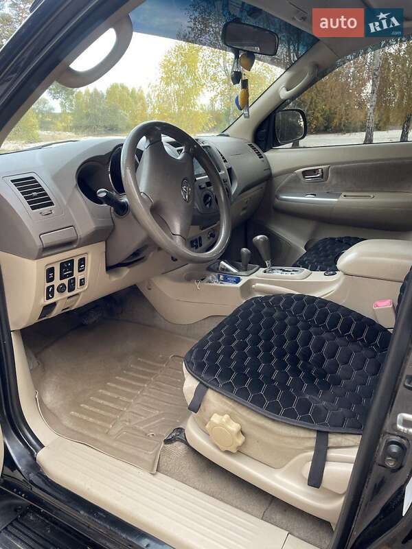 Позашляховик / Кросовер Toyota Fortuner 2005 в Лебедині фото 16 Позашляховик / Кросовер Toyota Fortuner 2005 в Лебедині