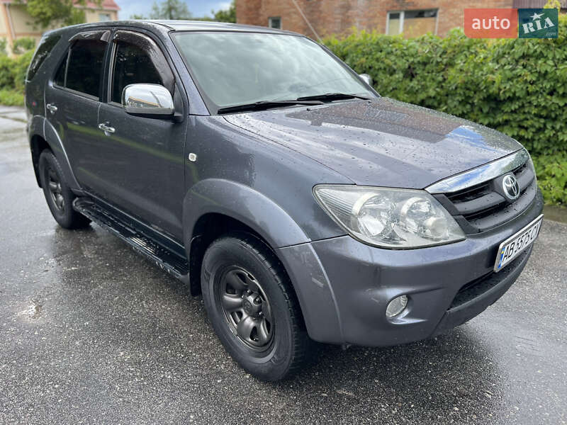 Внедорожник / Кроссовер Toyota Fortuner 2008 в 