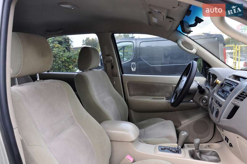 Внедорожник / Кроссовер Toyota Fortuner 2006 в Львове
