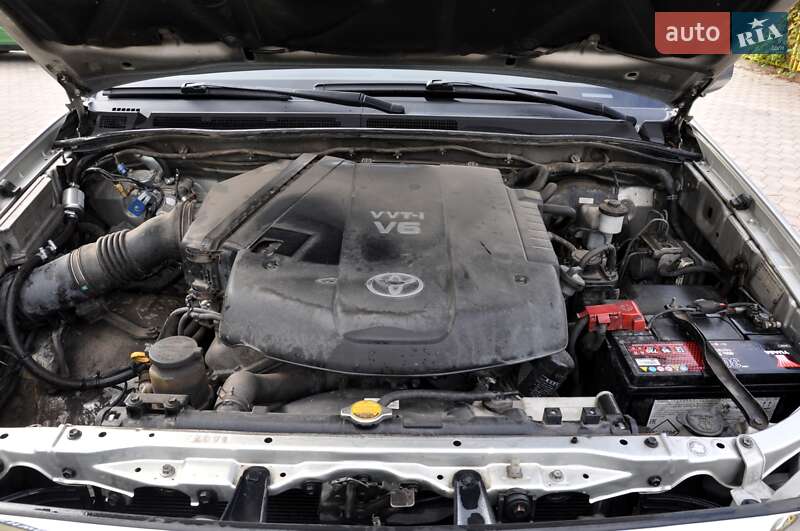 Внедорожник / Кроссовер Toyota Fortuner 2006 в Львове