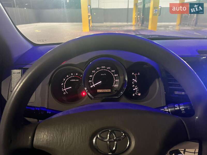 Позашляховик / Кросовер Toyota Fortuner 2008 в Харкові