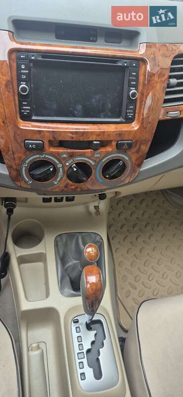 Внедорожник / Кроссовер Toyota Fortuner 2010 в Киеве