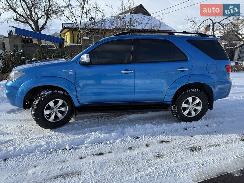Позашляховик / Кросовер Toyota Fortuner 2007 в Кривому Розі фото 4 Позашляховик / Кросовер Toyota Fortuner 2007 в Кривому Розі