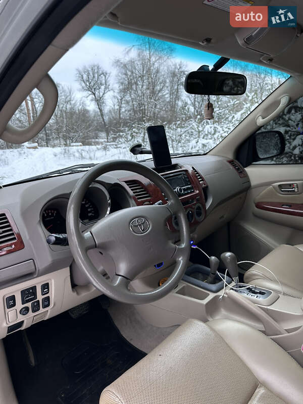 Внедорожник / Кроссовер Toyota Fortuner 2006 в Харькове фото 17 Внедорожник / Кроссовер Toyota Fortuner 2006 в Харькове