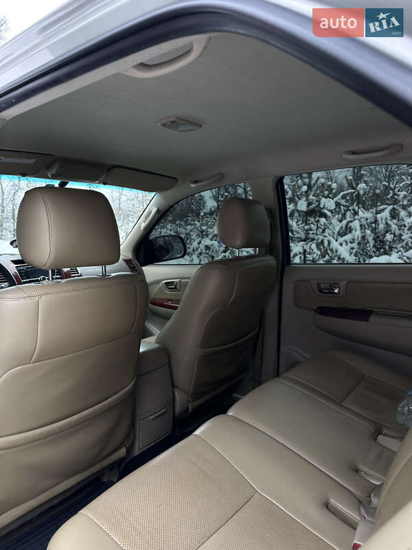 Внедорожник / Кроссовер Toyota Fortuner 2006 в Харькове фото 22 Внедорожник / Кроссовер Toyota Fortuner 2006 в Харькове