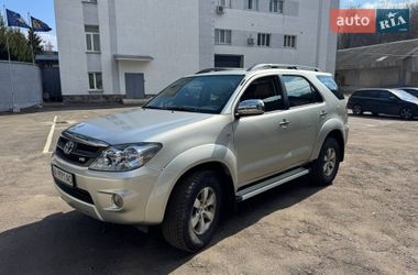 Внедорожник / Кроссовер Toyota Fortuner 2008 в Киеве