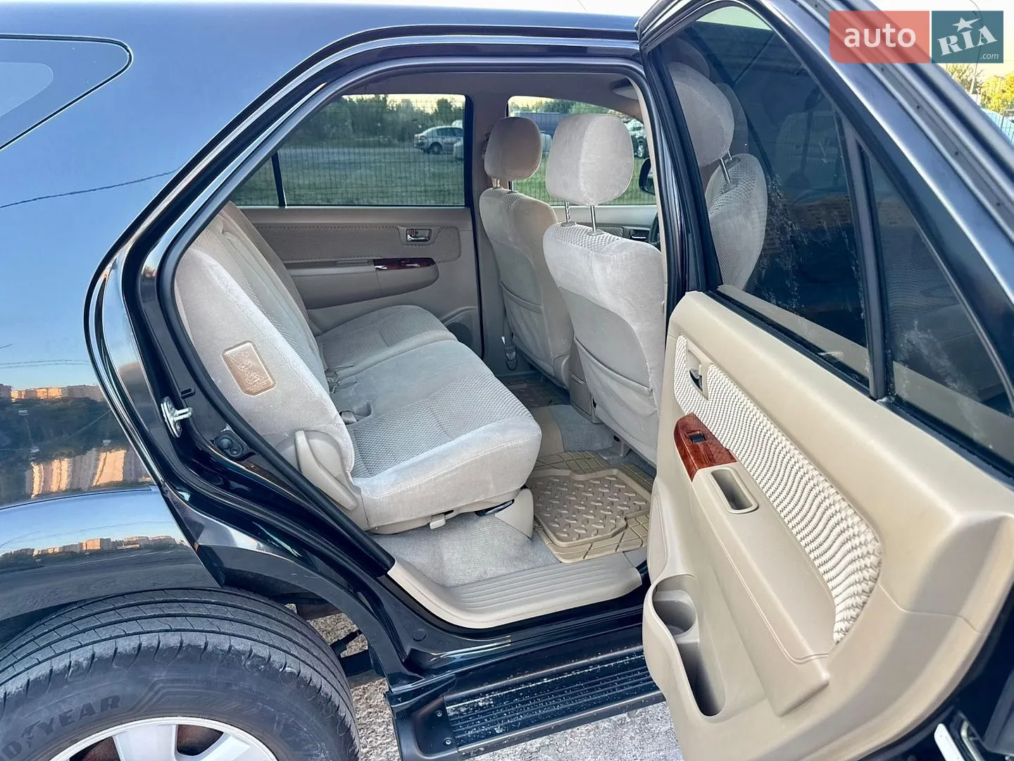 2010 Toyota Fortuner - мініатюра 46