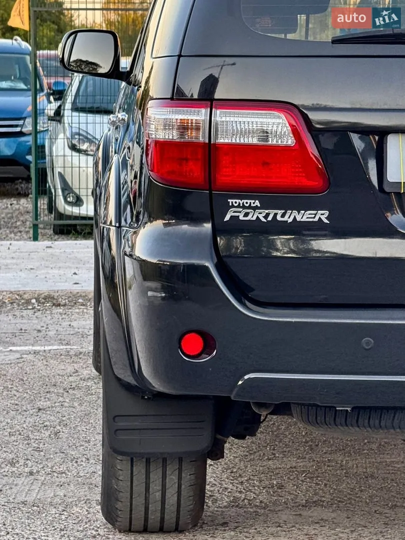 2010 Toyota Fortuner - мініатюра 87