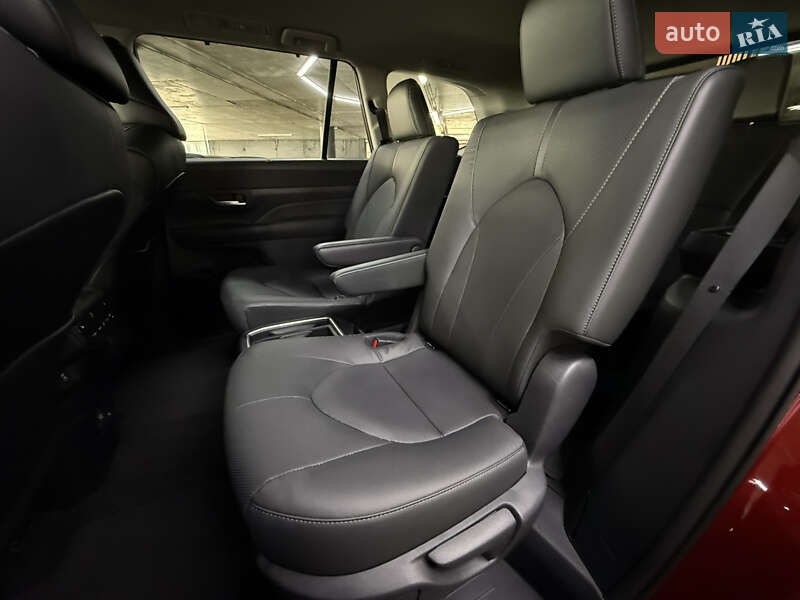 Внедорожник / Кроссовер Toyota Grand Highlander 2023 в Одессе
