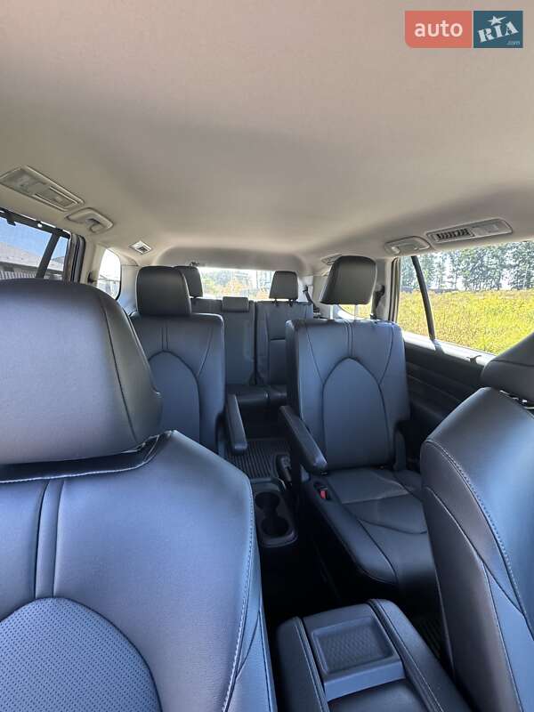 Внедорожник / Кроссовер Toyota Grand Highlander 2023 в Киеве