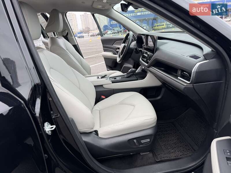 Внедорожник / Кроссовер Toyota Grand Highlander 2023 в Киеве