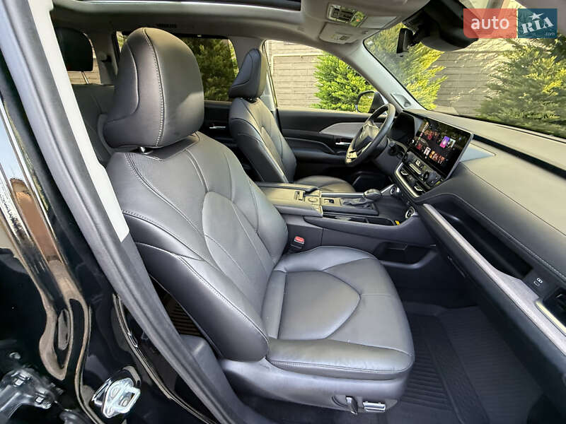 Внедорожник / Кроссовер Toyota Grand Highlander 2024 в Одессе