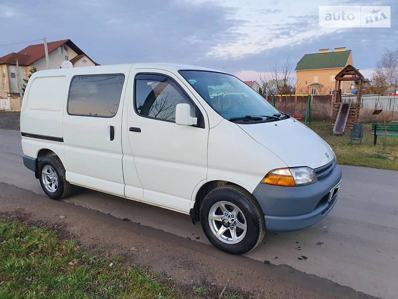 Toyota Hiace груз.-пасс.