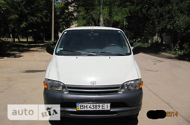 Минивэн Toyota Hiace 2000 в Одессе