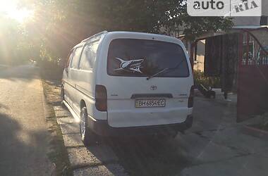 Грузовой фургон Toyota Hiace 2001 в Южном