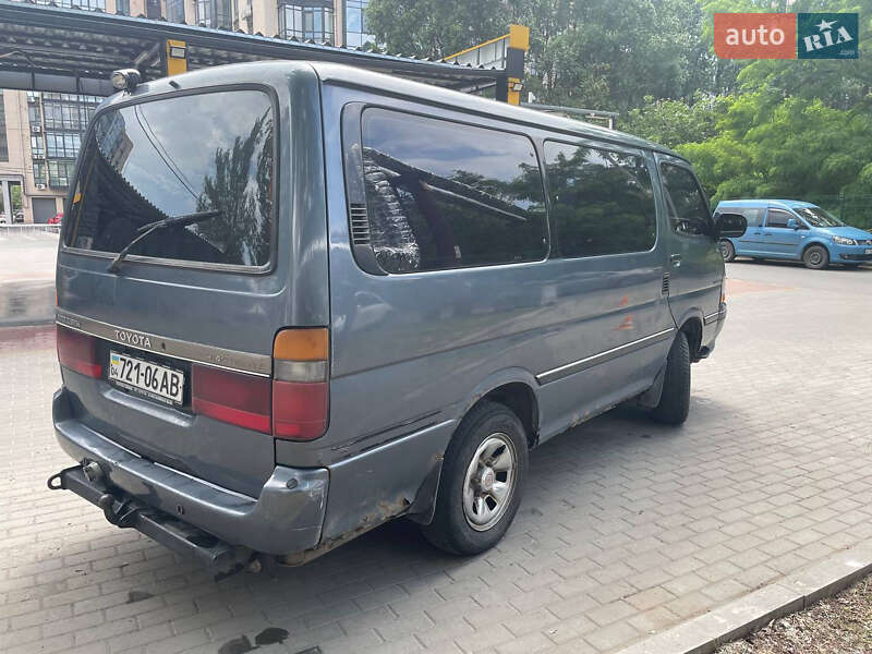 Мінівен Toyota Hiace 1990 в Дніпрі