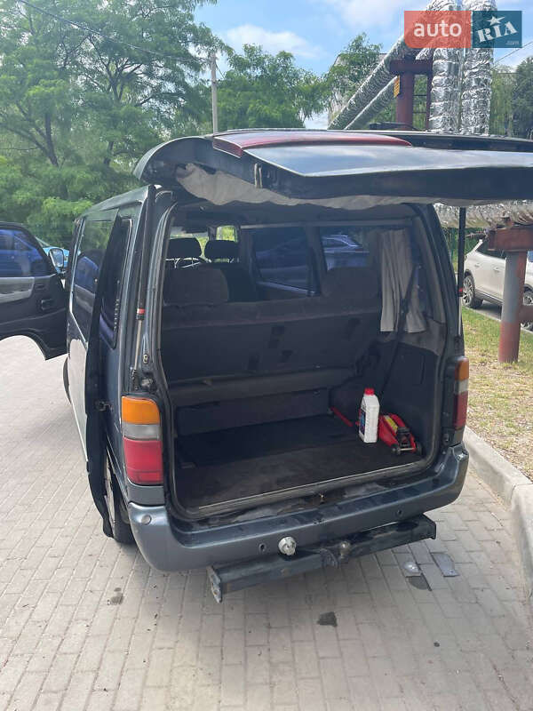 Мінівен Toyota Hiace 1990 в Дніпрі