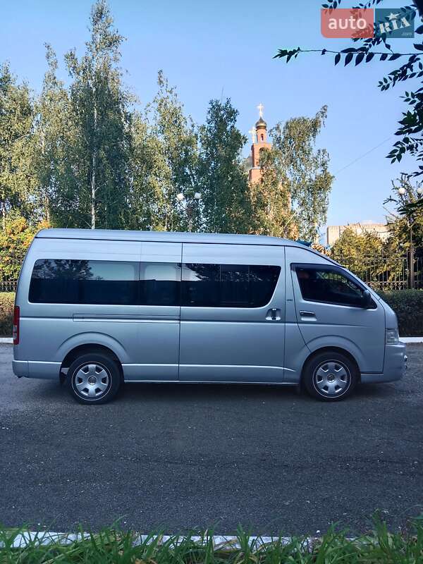 Позашляховик / Кросовер Toyota Hiace 2008 в Покрові