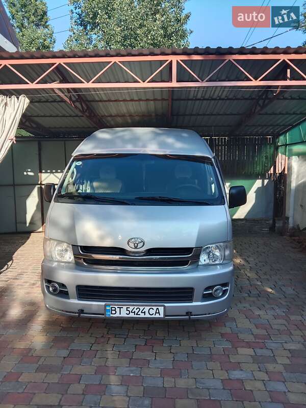 Позашляховик / Кросовер Toyota Hiace 2008 в Покрові