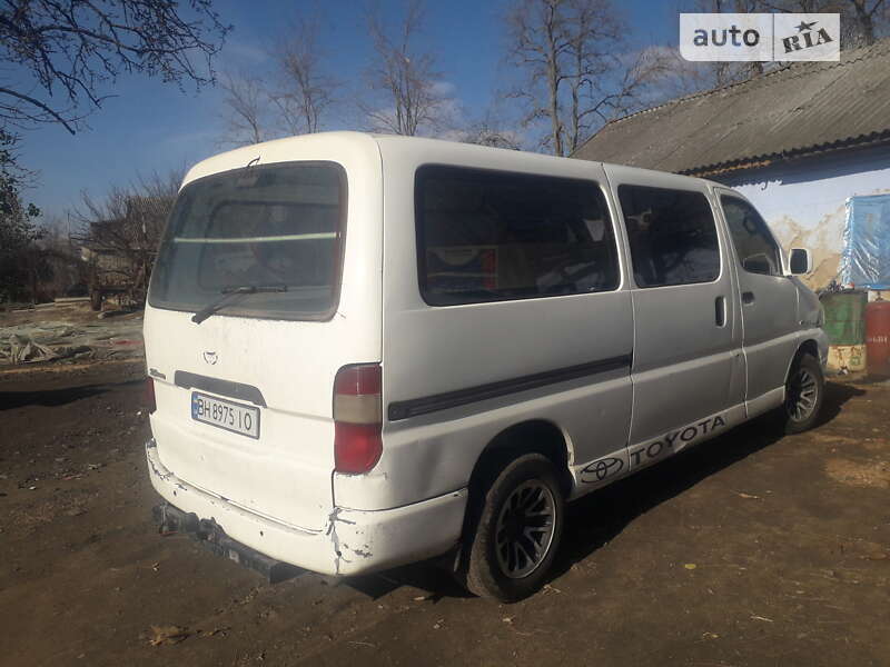 Вантажний фургон Toyota Hiace 2008 в Великій Михайлівці