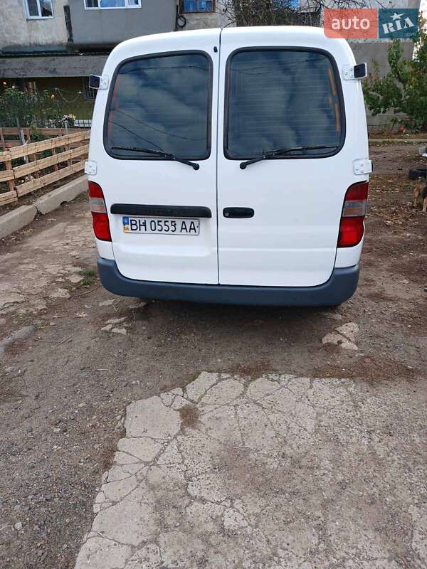 Минивэн Toyota Hiace 2000 в Арцизе