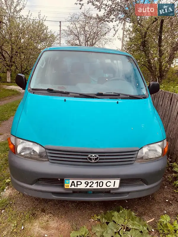 Toyota Hiace 2004