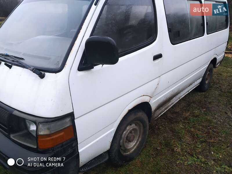 Минивэн Toyota Hiace 1990 в Кролевце