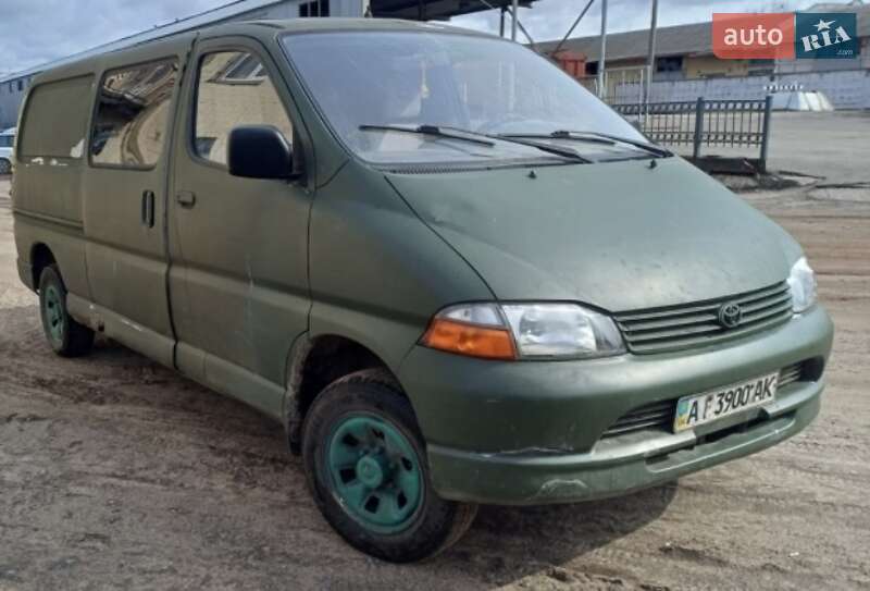 Универсал Toyota Hiace 2003 в Днепре